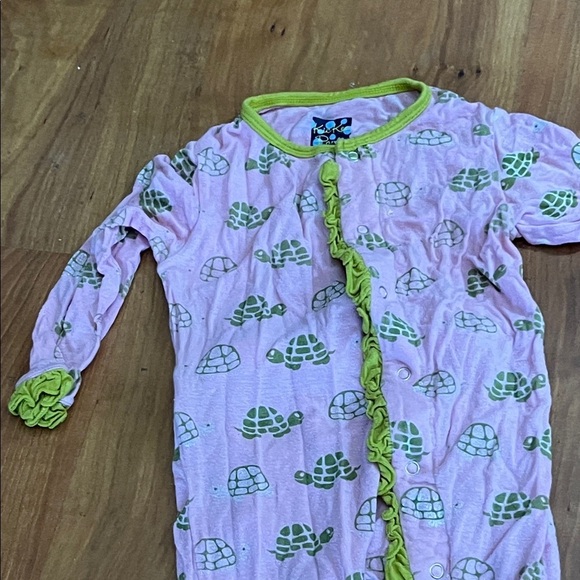 Kickee Pants Pink and Green turtle Bodysuit - Picture 4 of 11